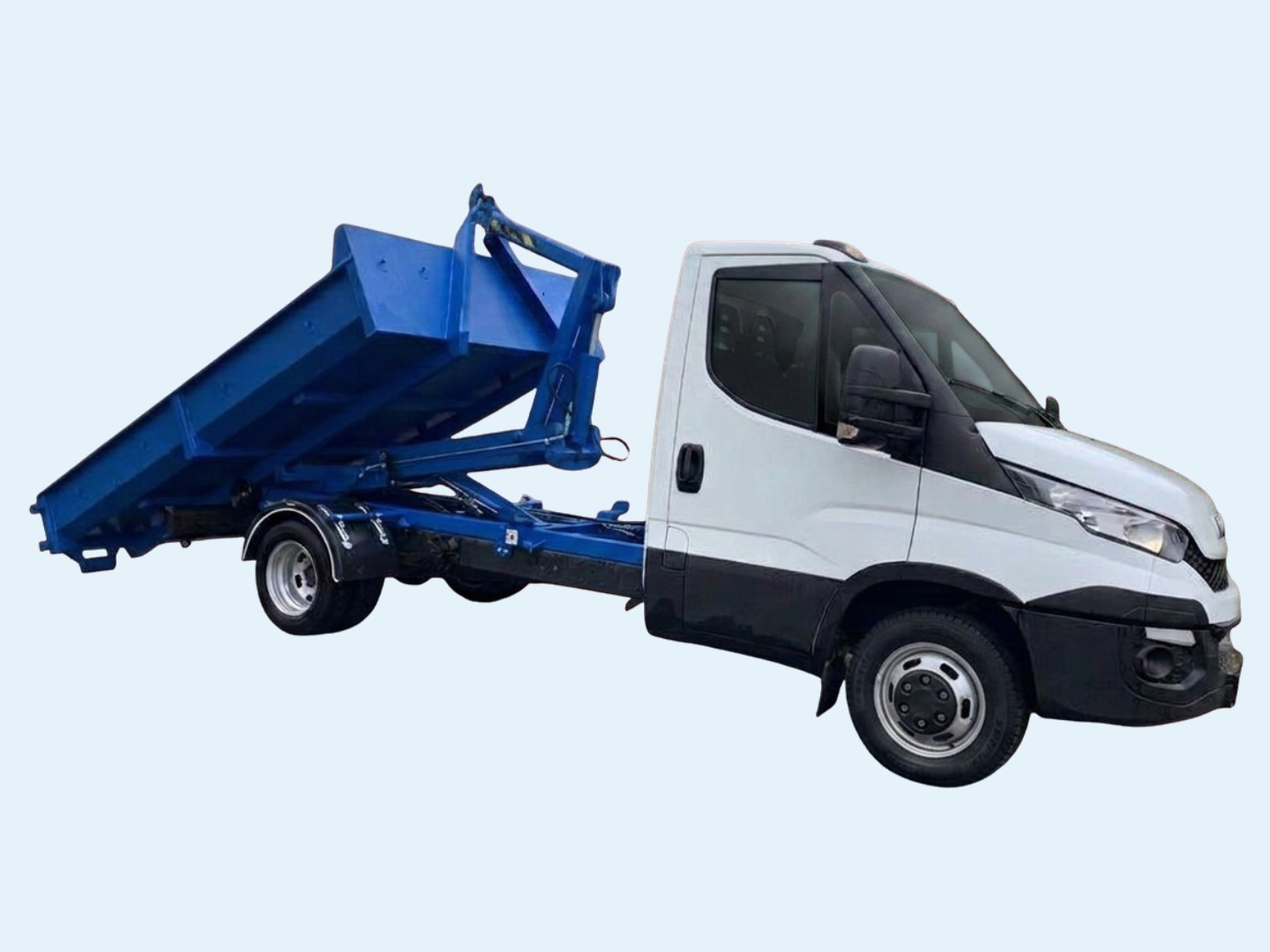 Kontejnerová doprava Iveco pro odvoz vrtné směsi a zeminy